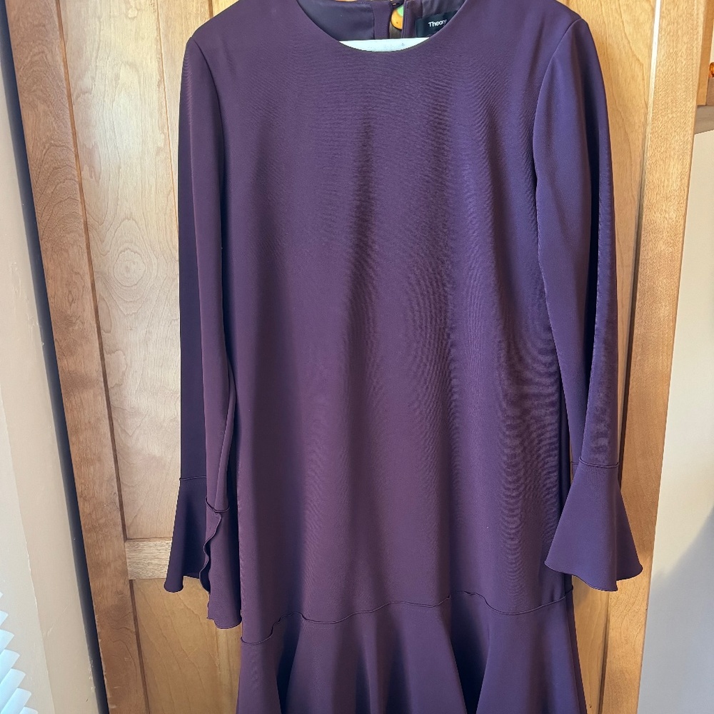 Theory Dress with bell sleeves, size 6, eggplant color